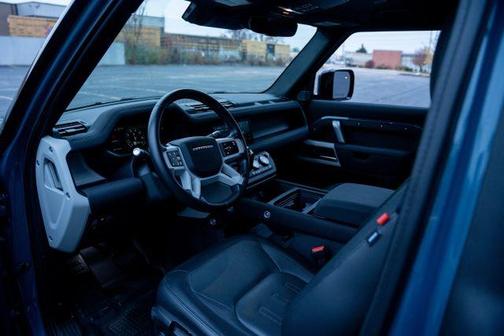 2022 Land Rover Defender 90 X-Dynamic S