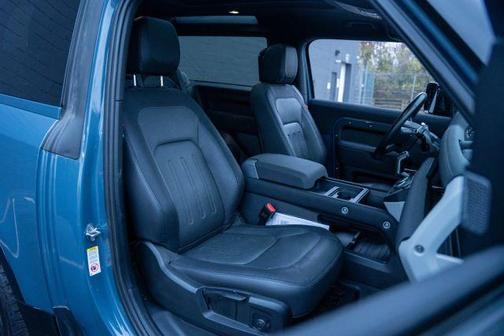 2022 Land Rover Defender 90 X-Dynamic S