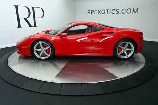 Red 2018 Ferrari 488 GTB Base