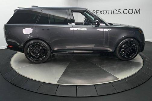 Carpathian Grey 2025 Land Rover Range Rover P400 SE