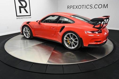 Orange 2016 Porsche 911 GT3 RS
