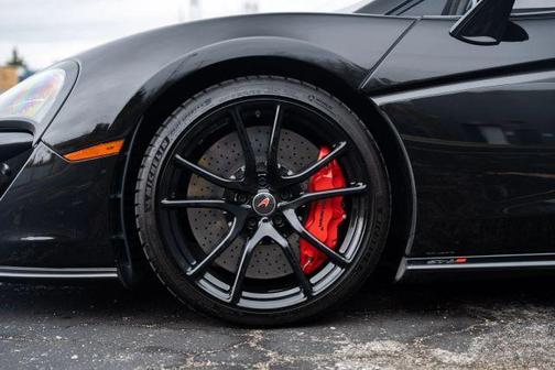 2017 McLaren 570S Base