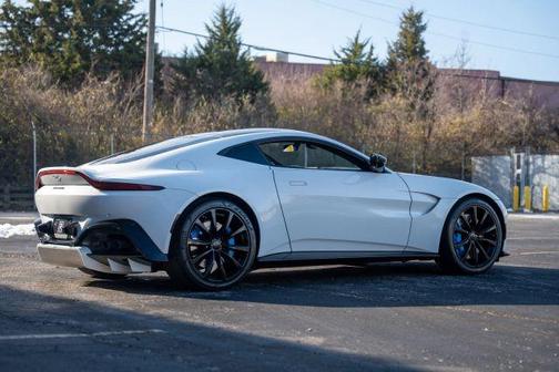 2020 Aston Martin Vantage Base