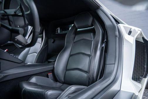 2013 Lamborghini Aventador LP700-4