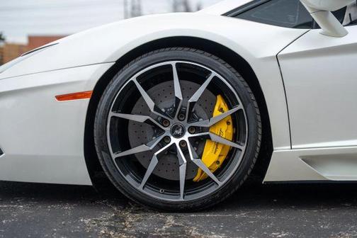 2013 Lamborghini Aventador LP700-4