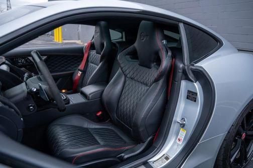 2017 Jaguar F-TYPE SVR