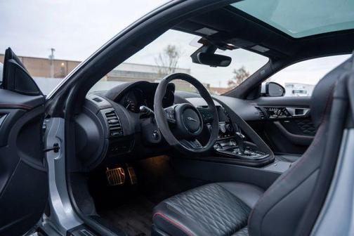 2017 Jaguar F-TYPE SVR