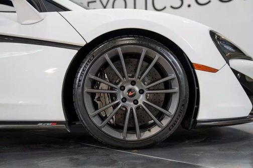 2016 McLaren 570S Base