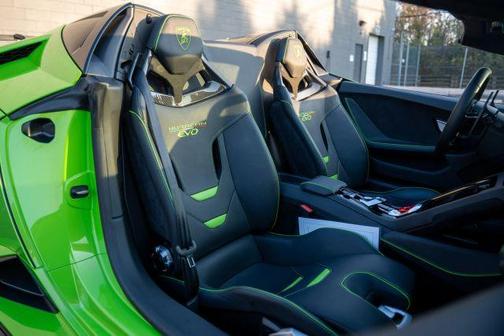 2022 Lamborghini Huracan EVO Base