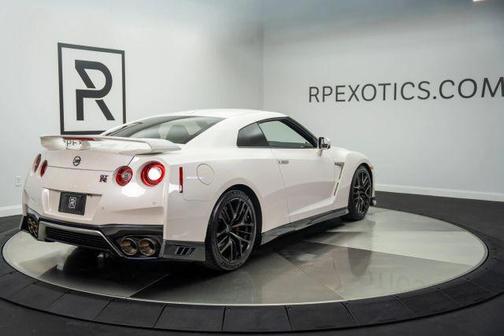 2017 Nissan GT-R Premium