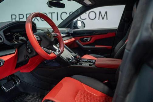 2022 Lamborghini Urus