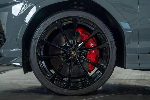 2022 Lamborghini Urus