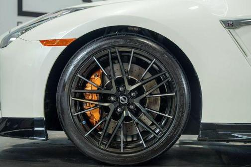2020 Nissan GT-R Premium