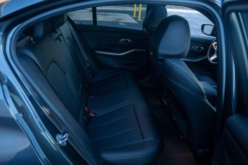 2022 BMW 330 i xDrive