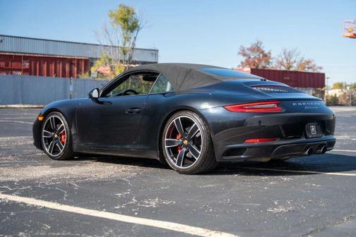 2018 Porsche 911 Carrera