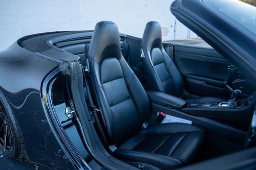 2018 Porsche 911 Carrera