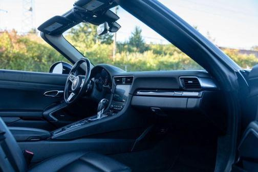 2018 Porsche 911 Carrera