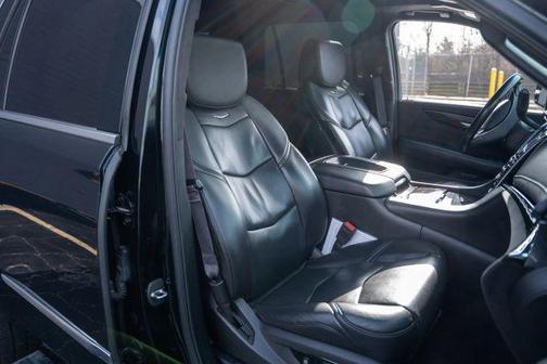 2017 Cadillac Escalade Platinum