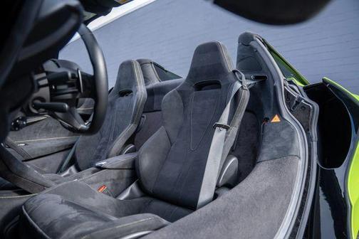 2024 McLaren 750S Base