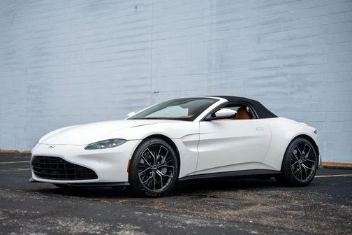 2021 Aston Martin Vantage Base