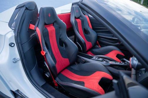 2022 Ferrari F8 Spider Base