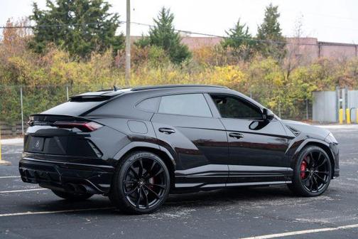 2020 Lamborghini Urus Base