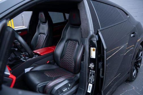 2020 Lamborghini Urus Base