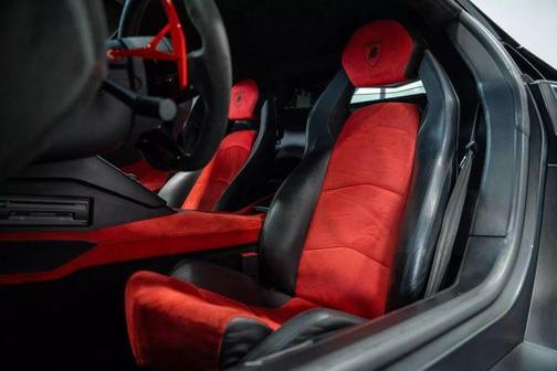 2012 Lamborghini Aventador LP700-4