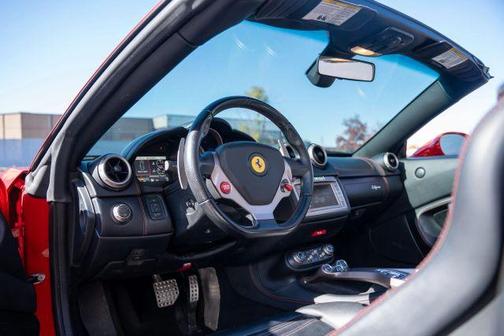 2013 Ferrari California Base