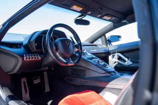 2012 Lamborghini Aventador LP700-4