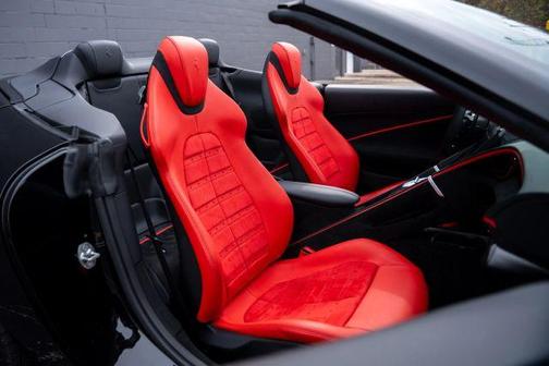 2025 Ferrari Roma Spider Base