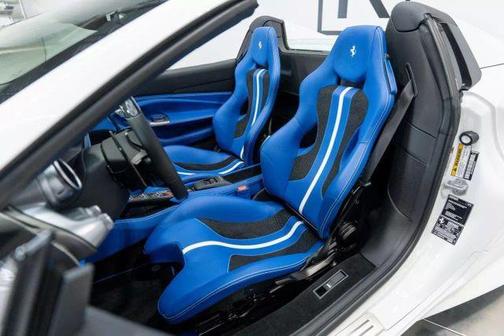 2023 Ferrari F8 Spider Base