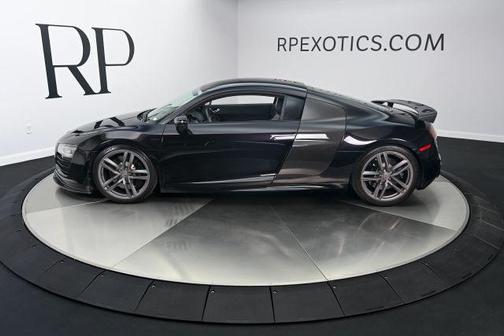 Black 2015 Audi R8