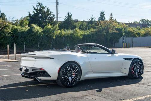 2020 Aston Martin DBS Superleggera Volante