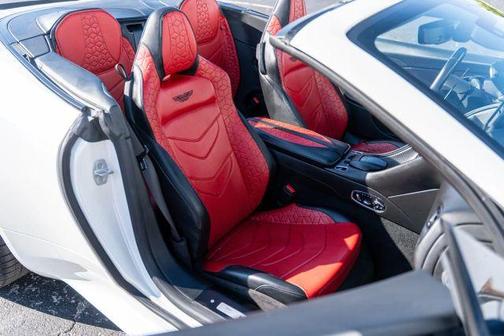 2020 Aston Martin DBS Superleggera Volante