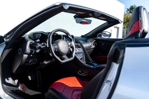 2020 Aston Martin DBS Superleggera Volante