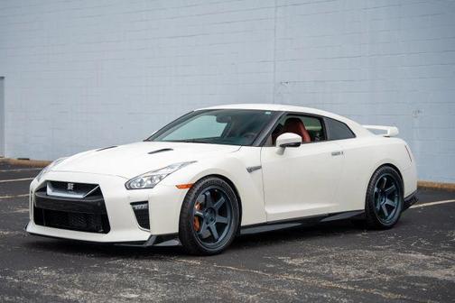 2021 Nissan GT-R Premium