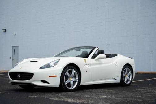 2014 Ferrari California Base