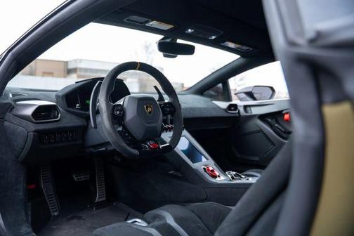 2022 Lamborghini Huracan STO Base