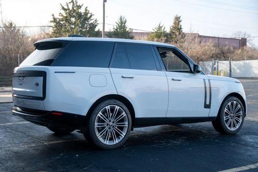2023 Land Rover Range Rover P530 SE