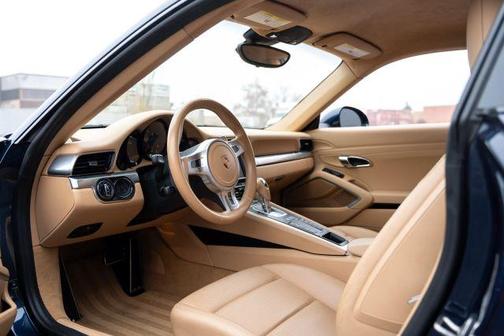 2015 Porsche 911 Carrera