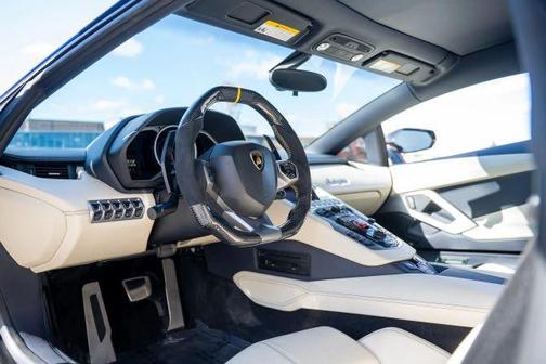 2013 Lamborghini Aventador LP700-4