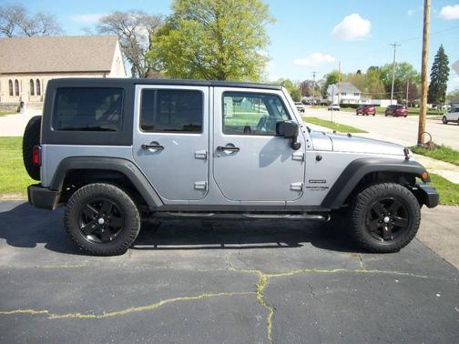 Silver 2018 Jeep Wrangler JK Unlimited Sport