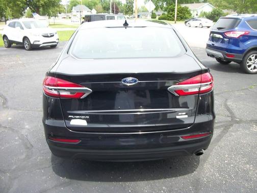 Black 2020 Ford Fusion SE