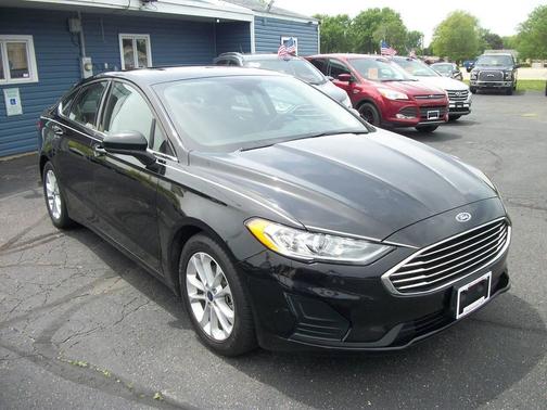 Black 2020 Ford Fusion SE