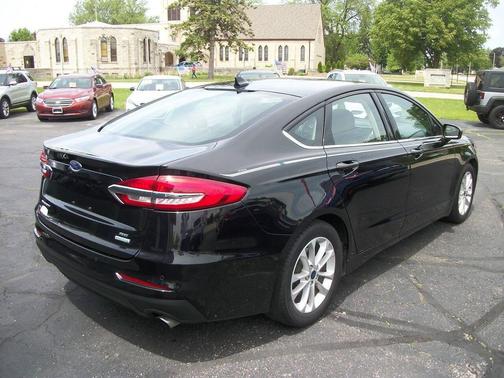 Black 2020 Ford Fusion SE