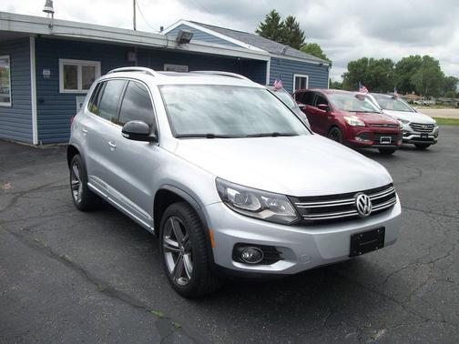 Reflex Silver Metallic 2017 Volkswagen Tiguan 2.0T S 4MOTION