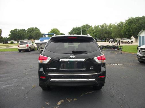 2016 Nissan Pathfinder SV