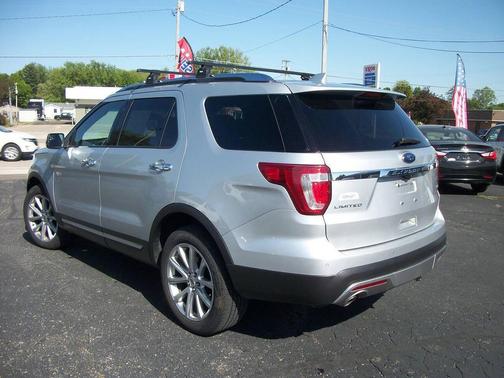 Gray 2016 Ford Explorer Limited