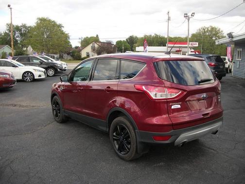 Ruby Red Metallic Tinted Clearcoat 2014 Ford Escape SE